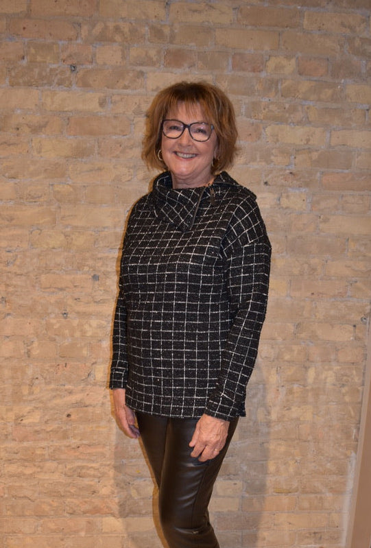 Shiny Thread Split Neck Top with Zippered Collar