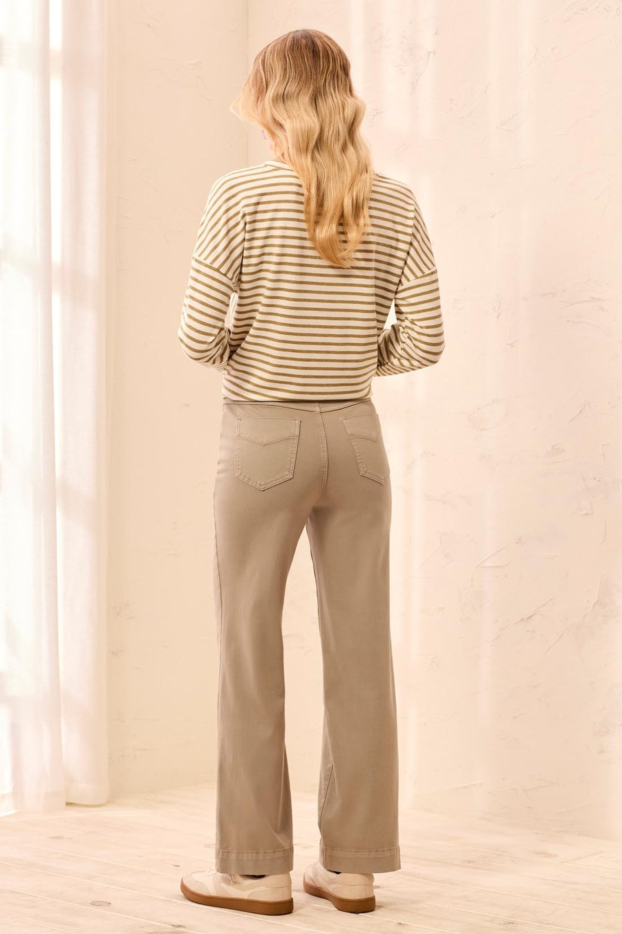 Comfort Stretch Wide Leg Pull On Pant