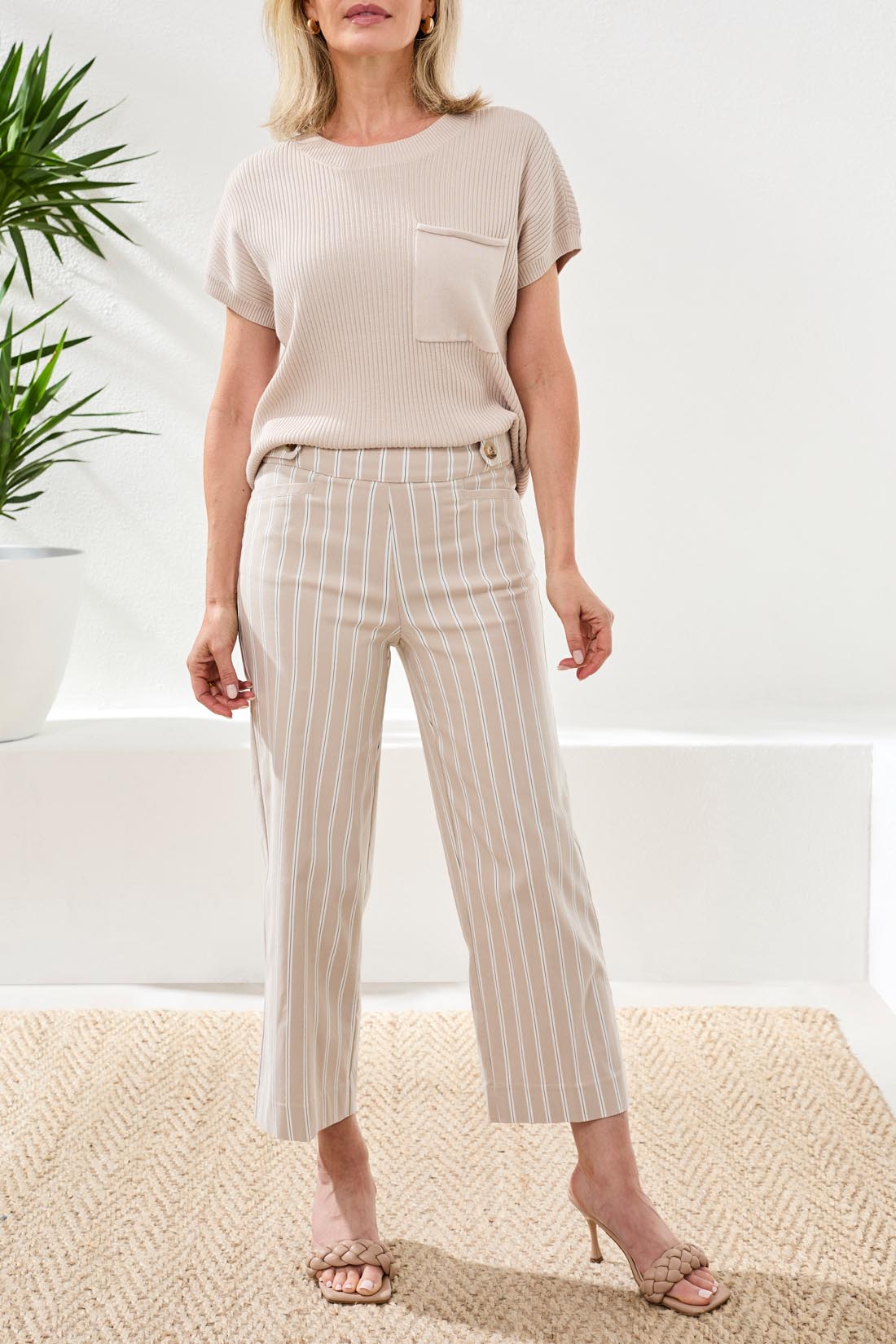 Pull On Capri w/ Waistband Button Tab