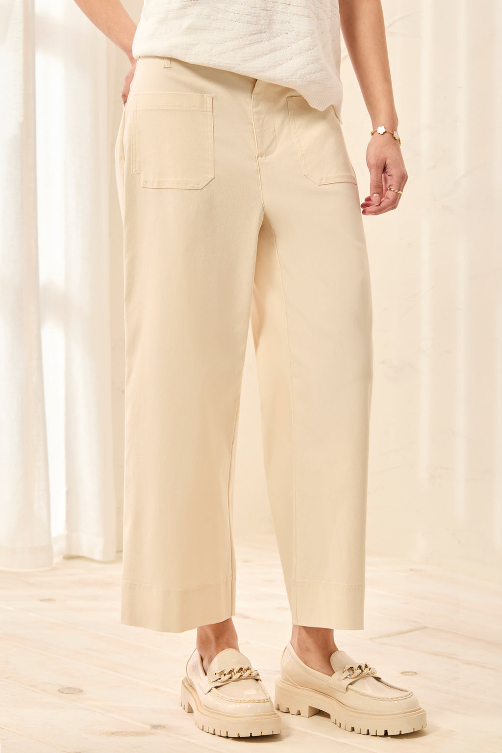 Fly Front High Rise Capri with Pockets