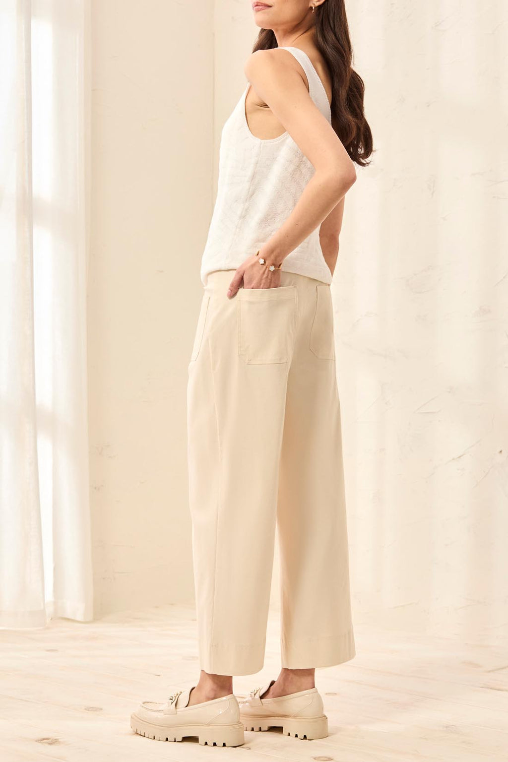Fly Front High Rise Capri with Pockets