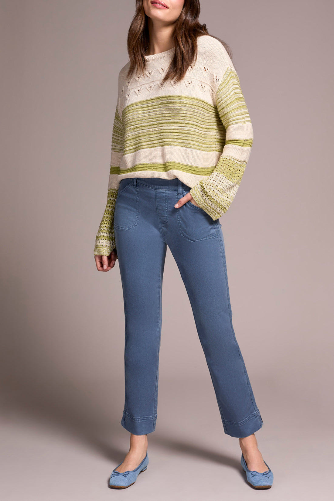 Comfort Stretch Pull-On Kick Flare Ankle Pants